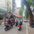 Bán nhà mặt phố đường Đê La Thành, Ba Đình, vỉa hè rộng, kinh doanh sầm uất, giá tốt
