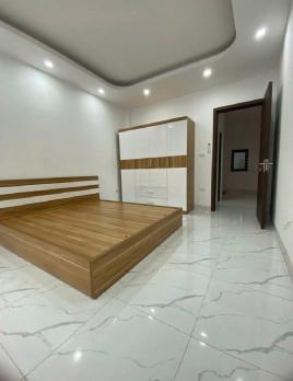 Bán nhà  Liên Mạc, 36m2, phân lô, ô tô, nội thất chủ tặng, nhỉnh 4tỷ.