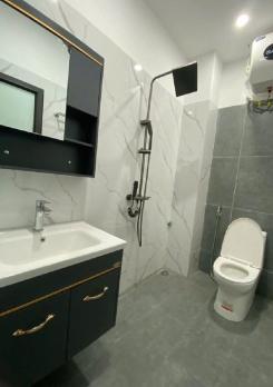 Bán nhà  Liên Mạc, 36m2, phân lô, ô tô, nội thất chủ tặng, nhỉnh 4tỷ.