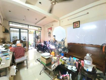 5.99 TỶ TL! Bán Nhà 4.2 x 14M Phan Văn Trị – HẺM Ô TÔ – Gần CityLand – Ra MT vài Bước chân!