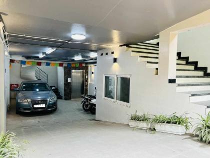 Bán Nhà Mặt Phố Quận Tây Hồ 102m2-10T MT5,6m VỪA Ở VỪA KD VIEW Hồ 52 Tỷ Võng Thị.