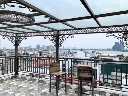 Bán Nhà Mặt Phố Quận Tây Hồ 102m2-10T MT5,6m VỪA Ở VỪA KD VIEW Hồ 52 Tỷ Võng Thị.