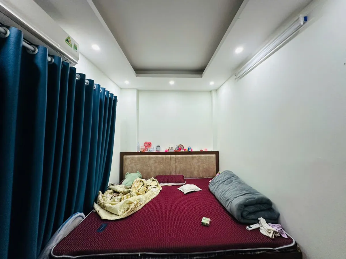 Bán nhà Mễ Trì - Nam Từ Liêm KD tốt, DT 40m, MT 4.8m, giá nhỉnh 8 tỷ.