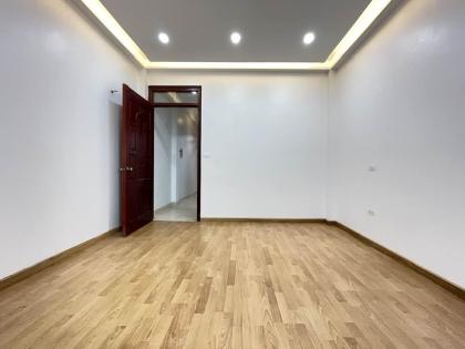 Bán nhà phố Nguyễn Đình Chiểu, Hai Bà Trưng, 7 tầng thang máy, gần ngay mặt phố
