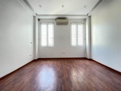 Bán nhà phố Nguyễn Đình Chiểu, Hai Bà Trưng, 7 tầng thang máy, gần ngay mặt phố