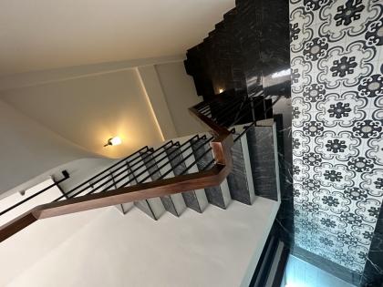 Bán nhà Thạch Bàn, Ô Tô chạy Thẳng vào nhà, 45m2 – 8.8 tỷ