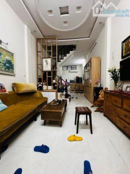 Bán Nhà Mặt Phố Quận Hoàn Kiếm 44m2-5T VỪA Ơ VỪA KD 1 SỔ 1 CHỦ 28,,5 Tỷ Đường Thành.