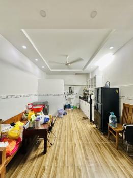 NHÀ ĐẸP TÂN BÌNH – Đi bộ ra Bở kè Trường Sa, 50m2, ngang lớn, kết cấu cứng cáp, ở được ngay.
