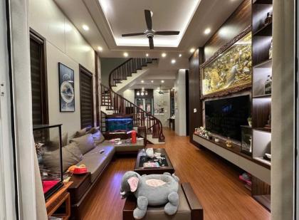 BÁN NHÀ PHỐ NHỔN – 41M² x 5T, GẦN Ô TÔ, ĐH CÔNG NGHIỆP – FULL NỘI THẤT – GIÁ 6TỶ55