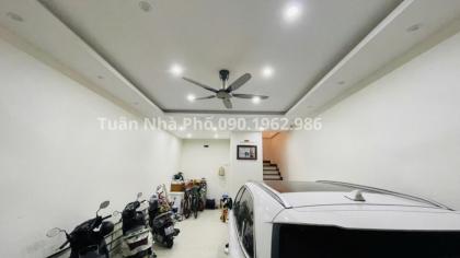 NHÀ MỚI VẠN PHÚC – VIP HÀ ĐÔNG – VỈA HÈ 2 BÊN – XÂY CHẮC HƠN NIỀM TIN