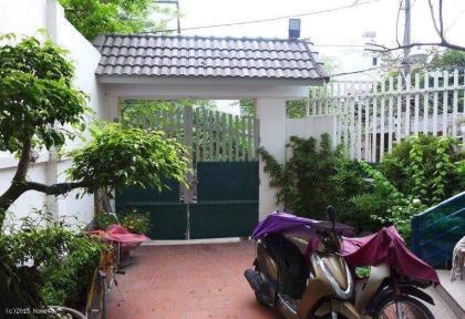 Bán Nhà Quận Tây Hồ 114m2-6T MT6,5m LÔ GÓC 3 Mặt Thoáng 25 Tỷ Lạc Long Quân.