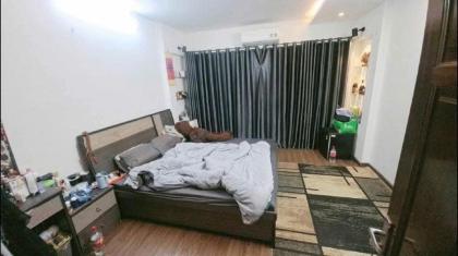 Tôi bán nhà khu DV Yên Nghĩa view công viên cạnh trường Phenikaa 54m2 chỉ 10.x tỷ. 0989626116