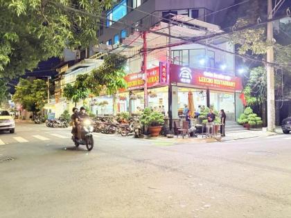 Bán nhà 2 Mặt tiền Lê Niệm, gần  Văn Cao, chợ Tân Hương, 6,1x15m, 2 T, HĐT 15 tr, 10,7 tỷ.