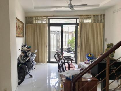 NGÃ TƯ LẠC LONG QUÂN - ÂU CƠ, (5x13.5)m, 4 tầng, xe hơi đỗ cửa, 9.5 tỷ.