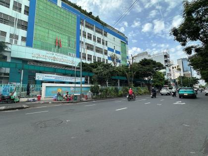 Bán nhà hẻm 10m Cao Thắng Q3 ngay chợ Bàn Cờ ngang 6.5m 7 lầu 163m2 16PN TN 100tr 55 tỷ