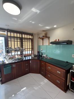 ĐẸP NHƯ NGỌC TRINH - TÂN BÌNH - LẠC LONG QUÂN, 55m2, 5 tầng, siêu xe ngủ nhà, giá bất ngờ.