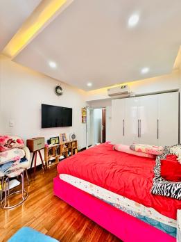 Nhà NGỘP hẻm 525 Huỳnh Văn Bánh 56m2 4 tầng mới xe hơi vi vu gần Trường Sa chỉ 9.5 tỷ