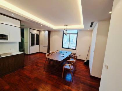 BUILDING VIP-Bán nhà Mặt Phố HOÀNG CẦU (View Hồ) 216m/ 9T Thang máy,MT 10m 123 Tỷ