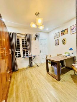 Bán nhà ngõ 102 Khuất Duy Tiến, 50m2, cạnh sân chơi, 17.5 tỷ