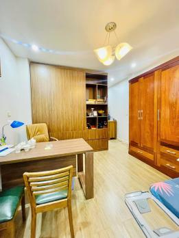 Bán nhà ngõ 102 Khuất Duy Tiến, 50m2, cạnh sân chơi, 17.5 tỷ