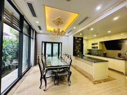 Lô Góc liền kề KĐT Văn Phú view công viên gần trường Marie Curie 100m2 chỉ 21.x tỷ. 0989626116