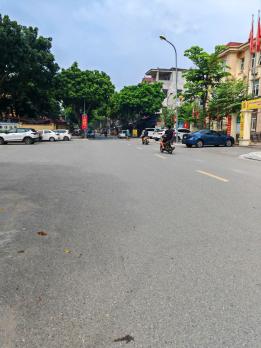 Bán đất  Phú Thượng, 40m2, phân lô, ô tô,  nhỉnh 5tỷ.