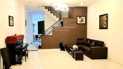 Nhà phố 92.5m2 - giá 13.6 tỷ - đang thu nhập mỗi tháng - đường D1, Q7