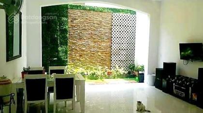 Nhà phố 92.5m2 - giá 13.6 tỷ - đang thu nhập mỗi tháng - đường D1, Q7