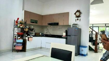 Nhà phố 92.5m2 - giá 13.6 tỷ - đang thu nhập mỗi tháng - đường D1, Q7