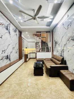 Bán nhà riêng tại đường Lê Văn Hiến, Bắc Từ Liêm, 35m2,   nhỉnh 5tỷ.