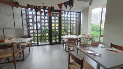 [SIÊU HIẾM-CỰC VIP] Mặt Phố Lạc Long Quân 115m2/8 Tầng Thang máy, MT 9m 80 Tỷ