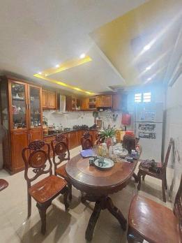 Bán nhà 3 lầu hẻm 10m Phan Huy Ích ngang 5m 110m2 vài bước ra đường gần chợ 13.2 tỷ.