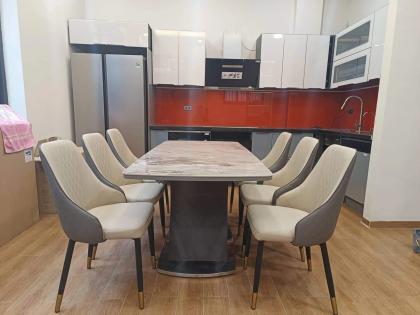 Bán nhà mặt phố Khâm Thiên, 55m2 x 7 tầng, thang máy, lô góc