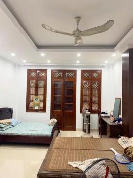 Bán nhà mặt phố Tây Sơn, 75m2, lô góc, 33 tỷ