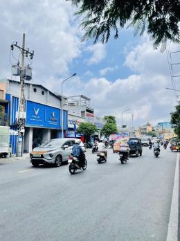Bán nhà Mặt tiền Lạc Long Quân - Ông Ích Khiêm, 10,7x15m, 2 Tầng, HĐT 55 triệu, 23,9 tỷ.