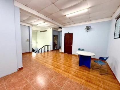 Bán nhà Mặt tiền Lạc Long Quân - Ông Ích Khiêm, 10,7x15m, 2 Tầng, HĐT 55 triệu, 23,9 tỷ.