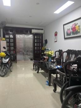 Bán nhà ngõ 80 Nguỵ Như Kon Tum, 50m2, cạnh sân chơi