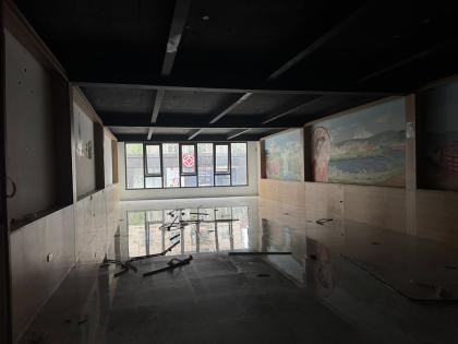 Bán Nhà Mặt Phố Quận Tây Hồ 150m2-5T MT7m Vỉa Hè 2 THOÁNG 88 Tỷ Lạc Long Quân.