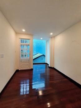 ???? BÁN NHÀ TRUNG TÂM QUẬN 10 – SÁT MẶT TIỀN NGUYỄN TRI PHƯƠNG – NHÀ 3 TẦNG MỚI ĐẸP – CHỈ 6.6 TỶ ???? ???? Vị trí đắc địa