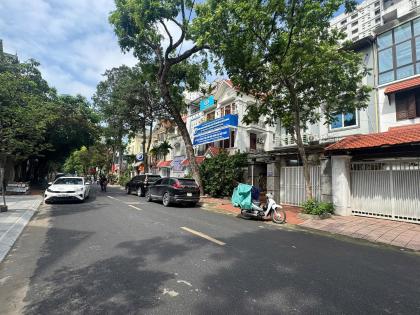 Bán Nhà Phố Hàm Nghi P/Lô 2 Ô Tô Tránh 200m2-4T MT10m Vỉa Hè Ở KINH DOANH 54 Tỷ Hàm Nghi.
