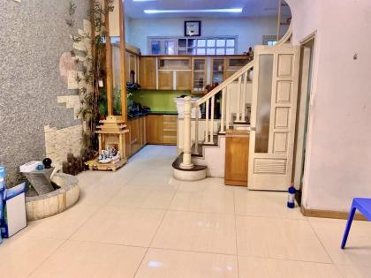 Bán Nhà Mặt Phố Quận Đống Đa 90m2-5T Vỉa Hè 5m VIEW Hồ 2 THOÁNG 25 Tỷ Hồ Ba Mẫu.