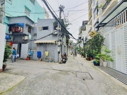 Gấp bán nhà  hẻm xe ô tô, phường Bàn Cờ (Quận 3), TPHCM, giá rẻ, gần Cư xá Đô Thành, phù hợp xây CHDV
