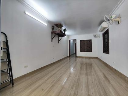 CHO THUÊ CĂN HỘ TẦNG 1 TẬP THỂ THÀNH CÔNG BA ĐÌNH, NHÀ ĐẸP, Ô TÔ TRÁNH, 2 MẶT NGÕ
