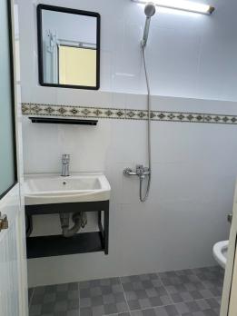 BÁN NHÀ TRẦN HƯNG ĐẠO, QUẬN 5 – GẦN QUẬN 1 – NHÀ MỚI Ở NGAY – CHỈ 5.55 TỶ •	Diện tích: 3m x 7.7m. Tổng DTSD hơn 90m2
