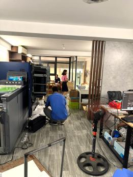 Cho thuê Liền kề Vạn Phúc 80m x 6 tầng thông sàn thang máy 35 triệu 0903409888