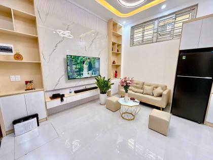 HIẾM ĐẸP-Ở NGAY- Ngõ Thịnh Quang, Thái Thịnh 31m/ 5Tầng 7.9 Tỷ, sổ vuông đẹp