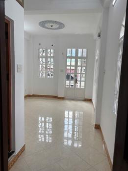 Bán nhà đất mặt tiền phường Đức Nhuận (Quận Phú Nhuận) TPHCM, giá rẻ,gân sân bay