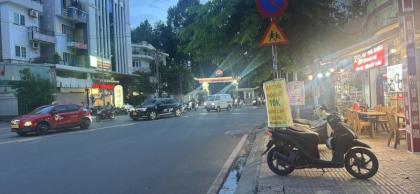 Bán nhà đất mặt tiền phường Đức Nhuận (Quận Phú Nhuận) TPHCM, giá rẻ,gân sân bay