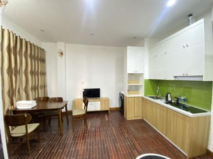Bán nhà đường Láng, Đống Đa, ngõ thông ba gác tránh, gần phố, dòng tiền 30 triệu/tháng