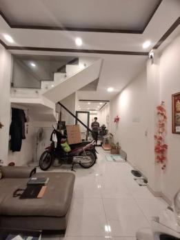 Nhà Đường Cách Mạng Tháng Tám Phường 15 Quận 10.